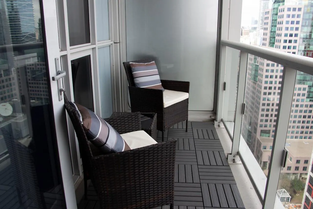 Downtown High-Rise Condo- Cn Tower View Toronto